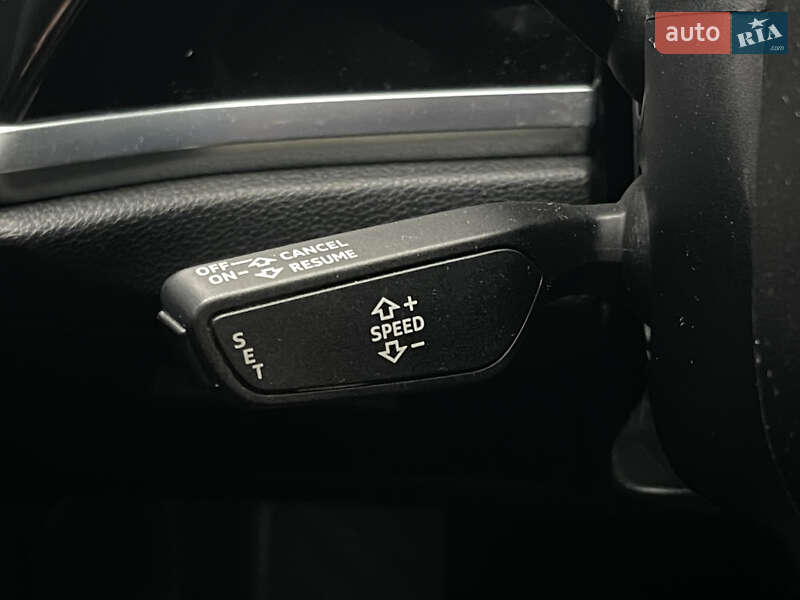 Позашляховик / Кросовер Audi Q3 2019 в Києві