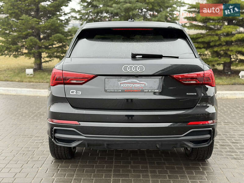 Позашляховик / Кросовер Audi Q3 2023 в Одесі