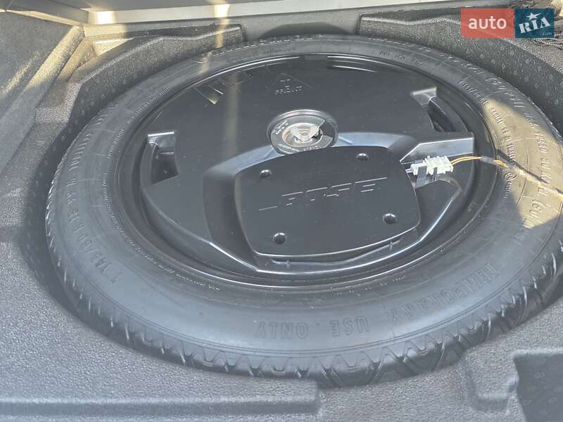 Позашляховик / Кросовер Audi Q3 2016 в Ірпені