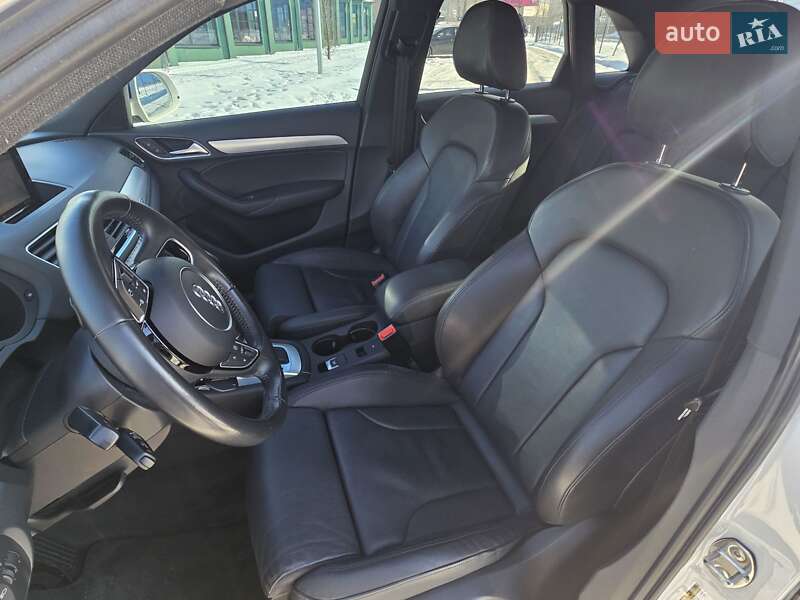 Позашляховик / Кросовер Audi Q3 2016 в Ірпені