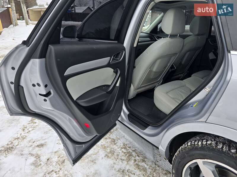 Позашляховик / Кросовер Audi Q3 2014 в Києві