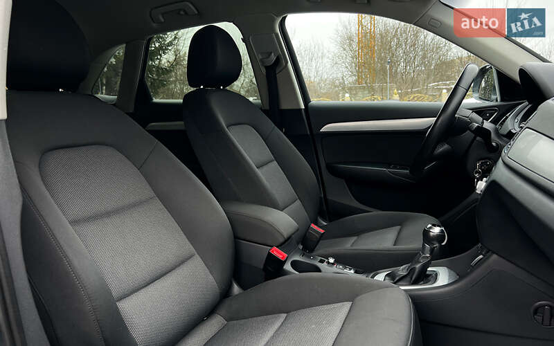 Внедорожник / Кроссовер Audi Q3 2016 в Львове