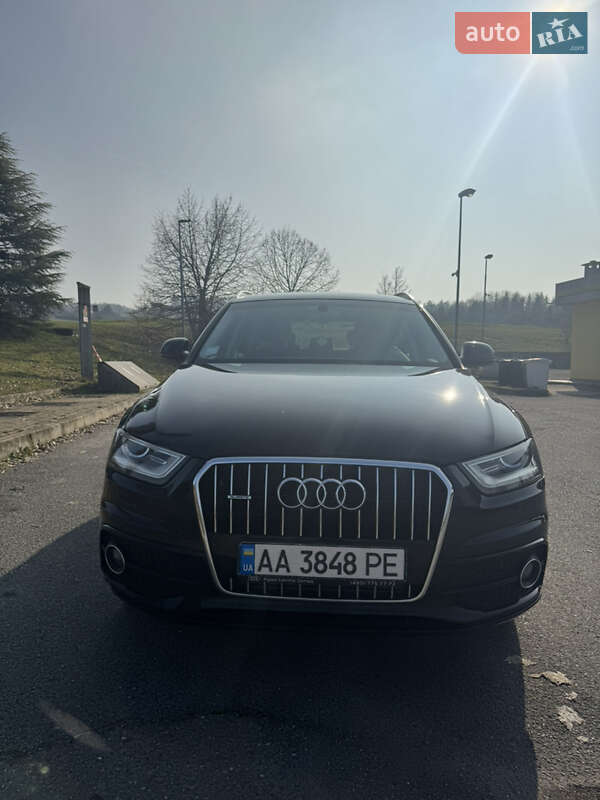 Позашляховик / Кросовер Audi Q3 2014 в Києві