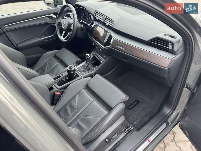 Позашляховик / Кросовер Audi Q3 2024 в Києві фото 23 Позашляховик / Кросовер Audi Q3 2024 в Києві