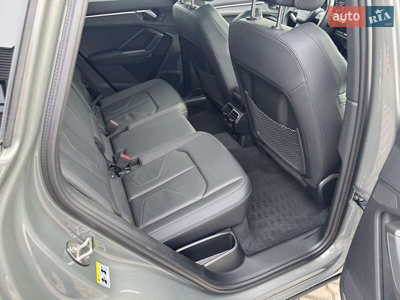 Позашляховик / Кросовер Audi Q3 2024 в Києві фото 24 Позашляховик / Кросовер Audi Q3 2024 в Києві
