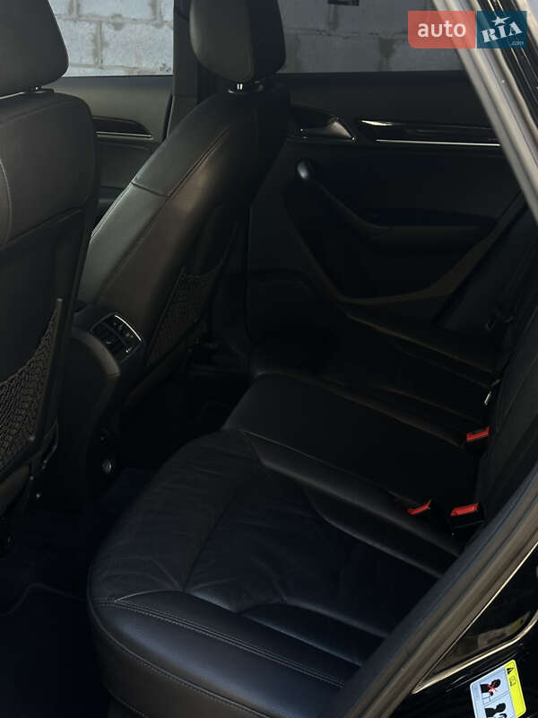 Позашляховик / Кросовер Audi Q3 2015 в Житомирі фото 12 Позашляховик / Кросовер Audi Q3 2015 в Житомирі