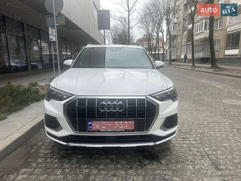 Позашляховик / Кросовер Audi Q3 2020 в Львові