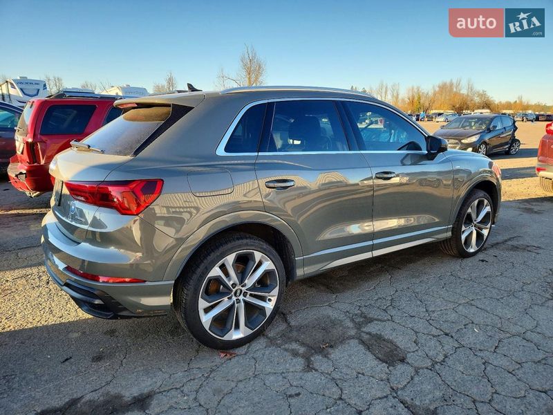 Позашляховик / Кросовер Audi Q3 2019 в Рівному