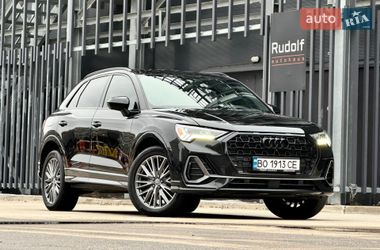Внедорожник / Кроссовер Audi Q3 2020 в Киеве