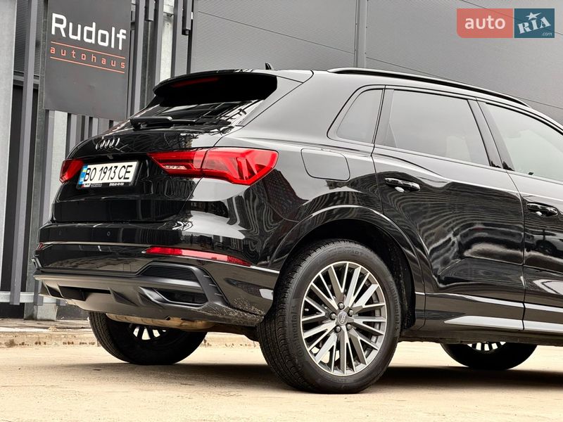 Позашляховик / Кросовер Audi Q3 2020 в Києві