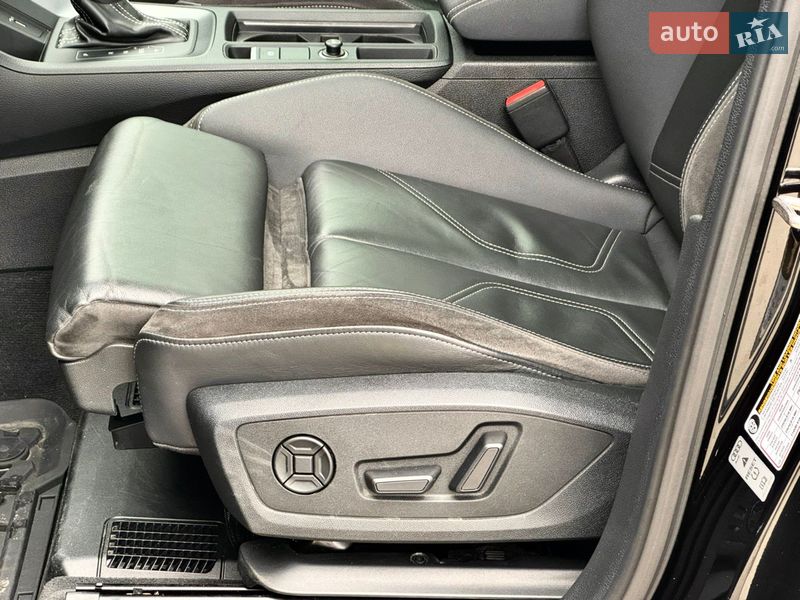 Позашляховик / Кросовер Audi Q3 2020 в Києві