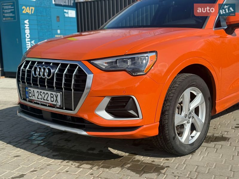 Внедорожник / Кроссовер Audi Q3 2020 в Кропивницком