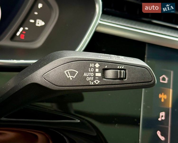 Внедорожник / Кроссовер Audi Q3 2019 в Киеве