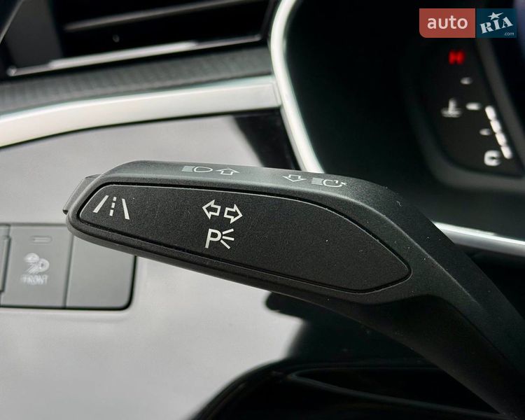 Внедорожник / Кроссовер Audi Q3 2019 в Киеве