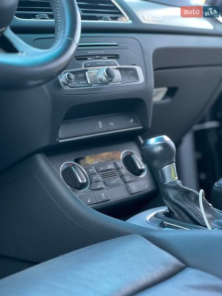 Позашляховик / Кросовер Audi Q3 2017 в Старому Самборі