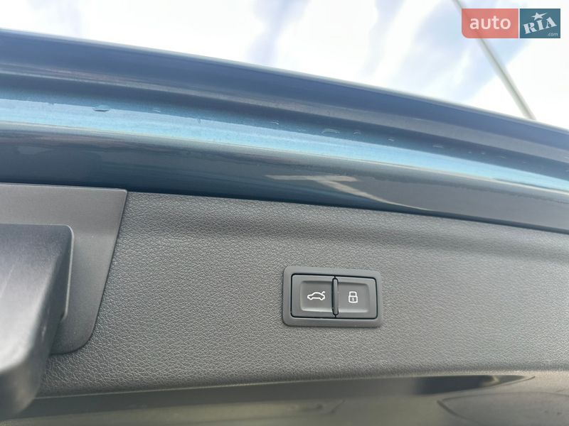 Внедорожник / Кроссовер Audi Q3 2016 в Львове