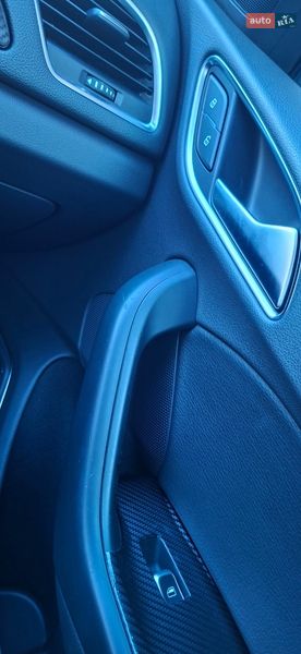 Позашляховик / Кросовер Audi Q3 2015 в Луцьку