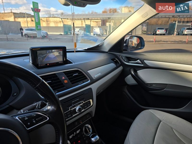 Позашляховик / Кросовер Audi Q3 2015 в Києві