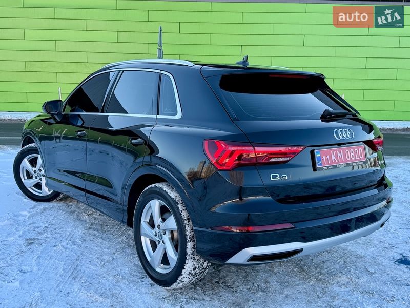 Внедорожник / Кроссовер Audi Q3 2020 в Киеве