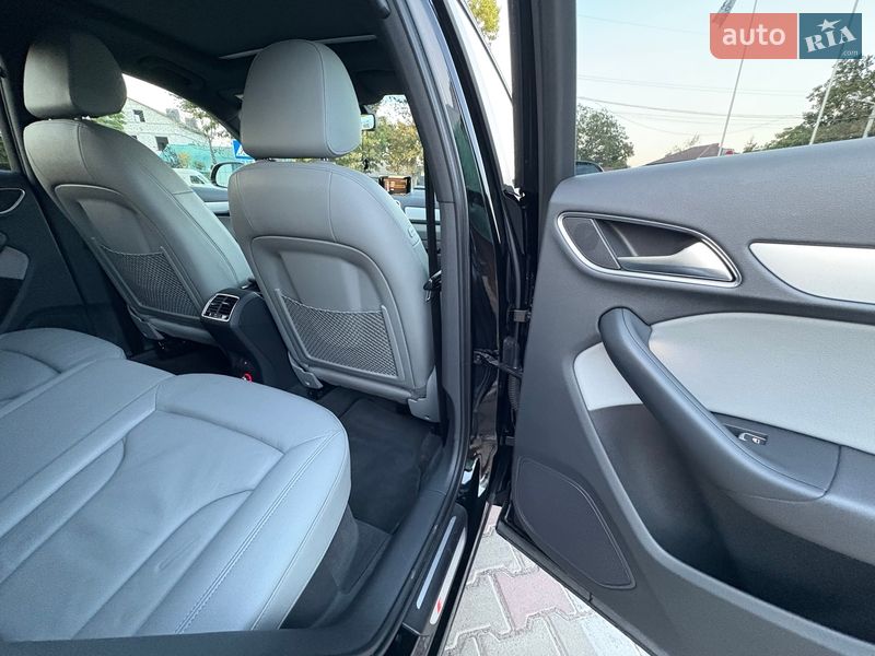 Внедорожник / Кроссовер Audi Q3 2017 в Одессе