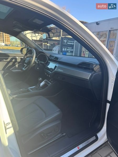 Позашляховик / Кросовер Audi Q3 2024 в Львові