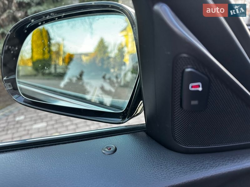 Внедорожник / Кроссовер Audi Q3 2017 в Хусте