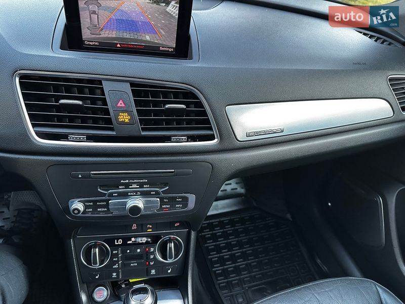 Внедорожник / Кроссовер Audi Q3 2017 в Хусте