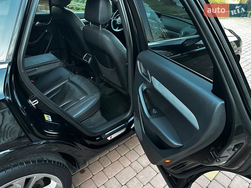 Внедорожник / Кроссовер Audi Q3 2017 в Хусте