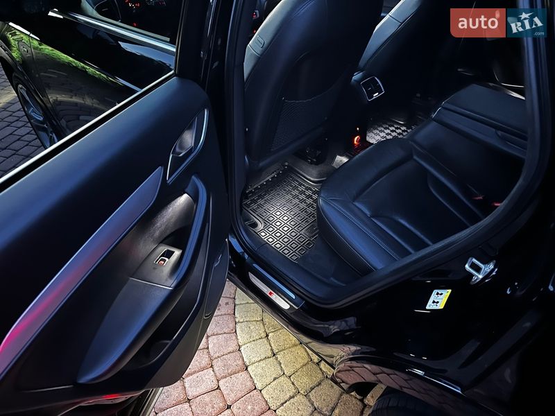 Внедорожник / Кроссовер Audi Q3 2017 в Хусте