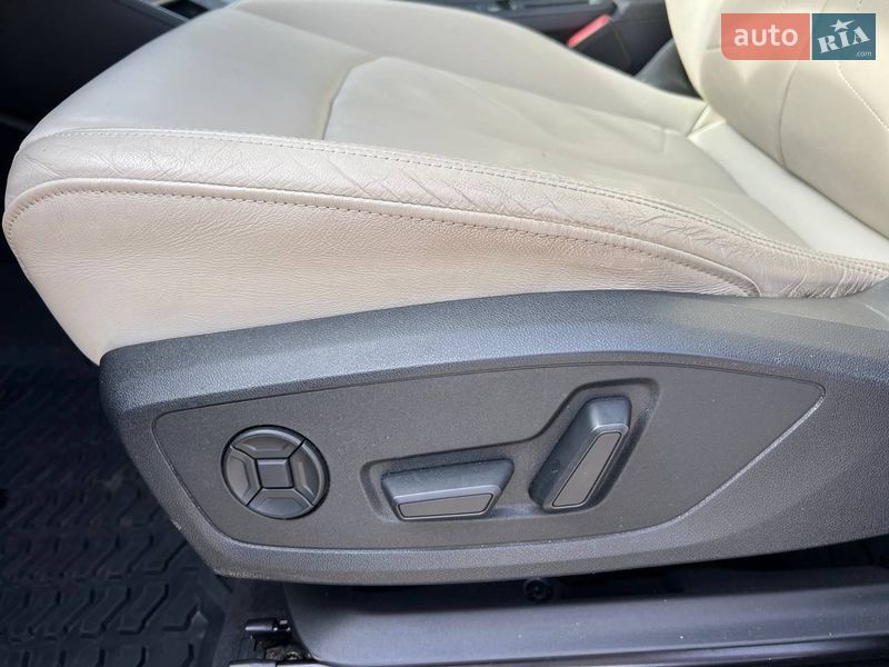 Внедорожник / Кроссовер Audi Q3 2020 в Ивано-Франковске