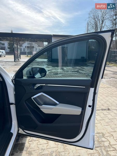 Внедорожник / Кроссовер Audi Q3 2020 в Ивано-Франковске