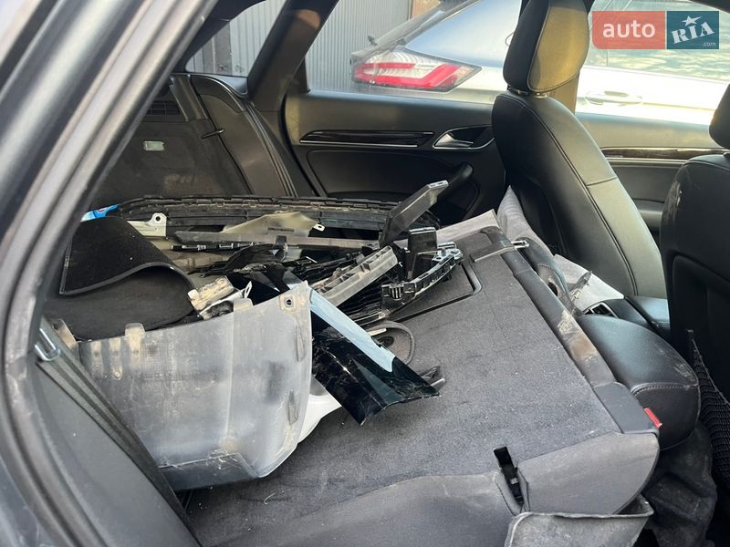 Позашляховик / Кросовер Audi Q3 2015 в Львові