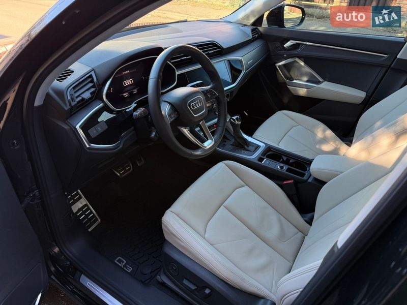 Позашляховик / Кросовер Audi Q3 2019 в Києві