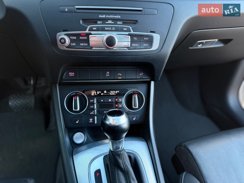 Позашляховик / Кросовер Audi Q3 2016 в Рівному