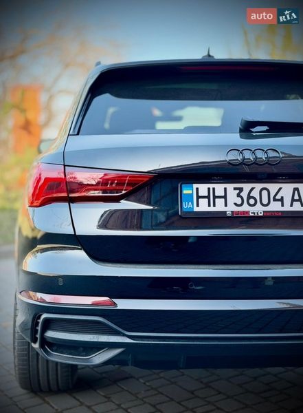 Внедорожник / Кроссовер Audi Q3 2023 в Одессе