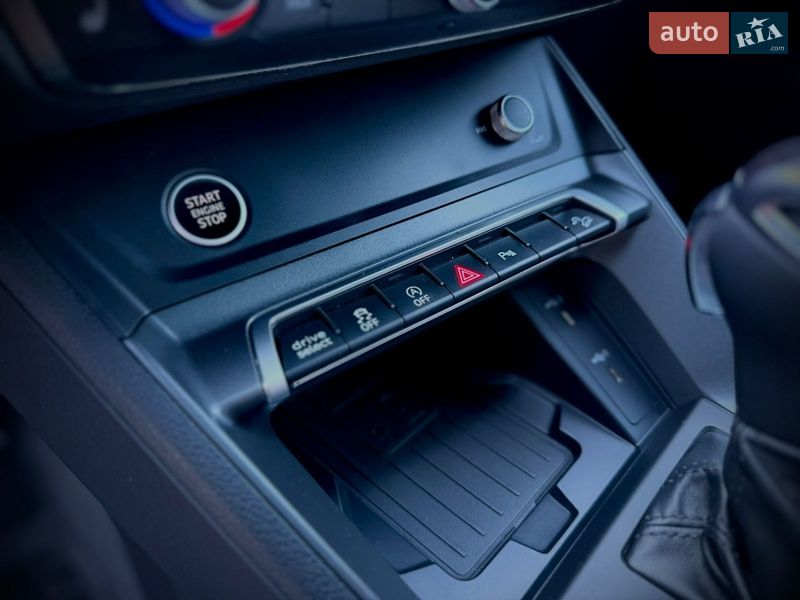 Внедорожник / Кроссовер Audi Q3 2023 в Одессе