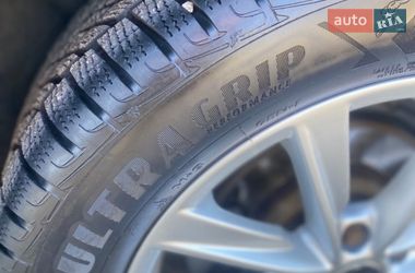 Внедорожник / Кроссовер Audi Q3 2012 в Киеве
