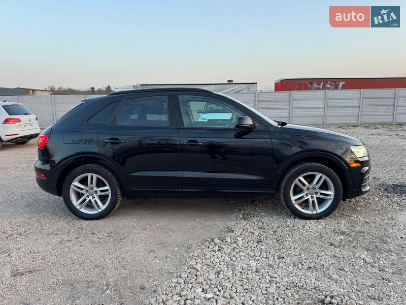 Внедорожник / Кроссовер Audi Q3 2016 в Радивилове