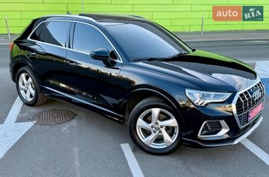 Внедорожник / Кроссовер Audi Q3 2020 в Киеве