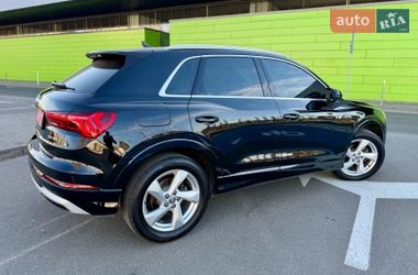 Внедорожник / Кроссовер Audi Q3 2020 в Киеве