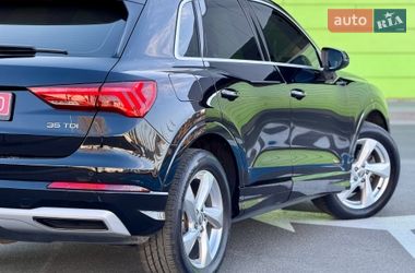 Внедорожник / Кроссовер Audi Q3 2020 в Киеве