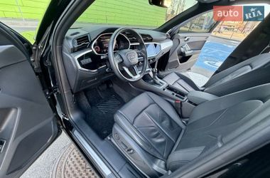 Внедорожник / Кроссовер Audi Q3 2020 в Киеве