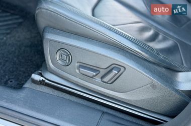 Внедорожник / Кроссовер Audi Q3 2020 в Киеве