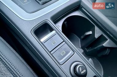 Внедорожник / Кроссовер Audi Q3 2020 в Киеве