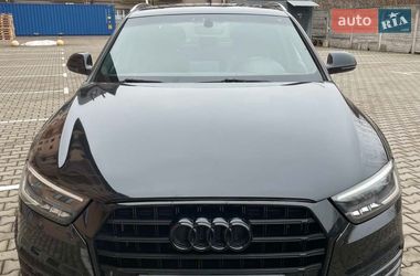 Внедорожник / Кроссовер Audi Q3 2017 в Ужгороде