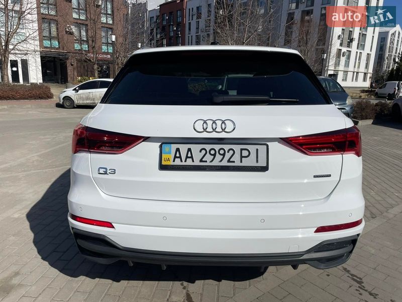 Позашляховик / Кросовер Audi Q3 2024 в Києві