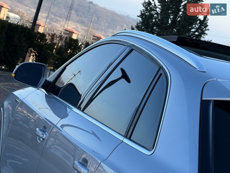 Внедорожник / Кроссовер Audi Q3 2015 в Дрогобыче