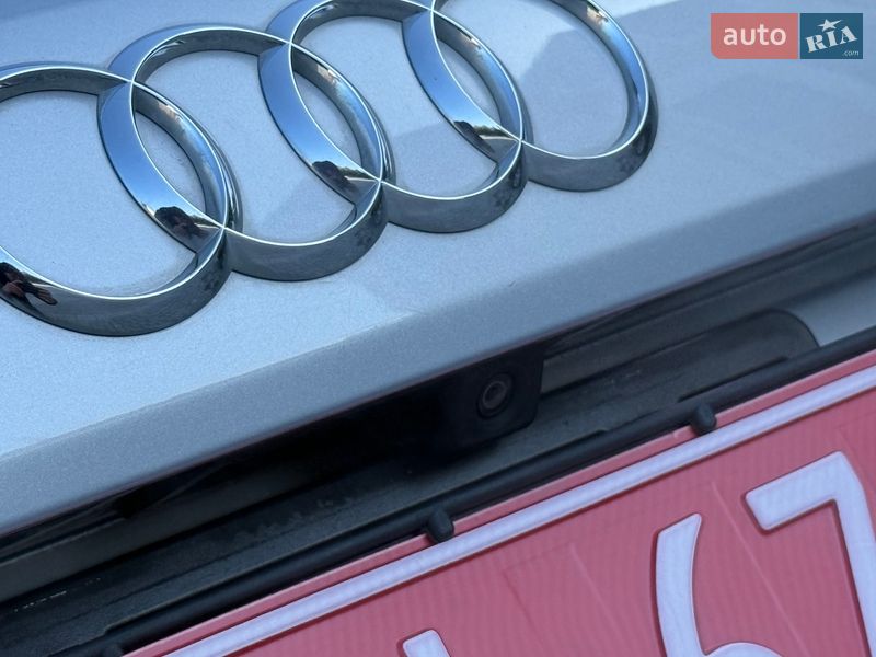 Внедорожник / Кроссовер Audi Q3 2015 в Дрогобыче