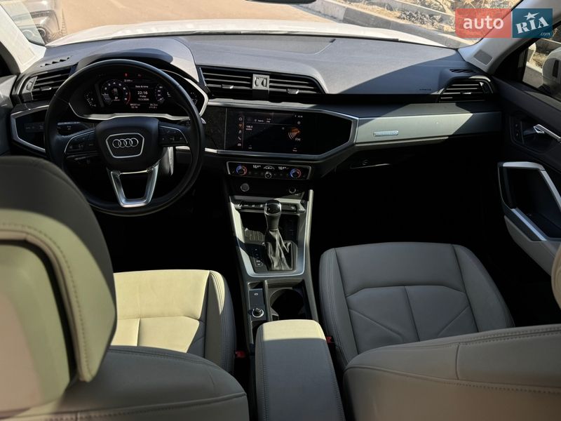 Позашляховик / Кросовер Audi Q3 2020 в Києві