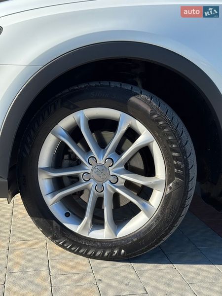 Позашляховик / Кросовер Audi Q3 2011 в Гусятині